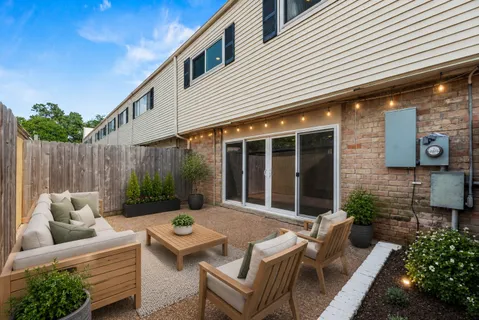 $375,000 | 13194 Trail Hollow Drive, Unit 3194, Houston, TX 77079