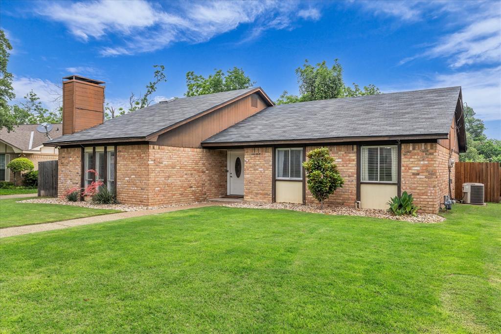 913 Montclair Drive Waco, TX 76710 - Photo 4 of 36