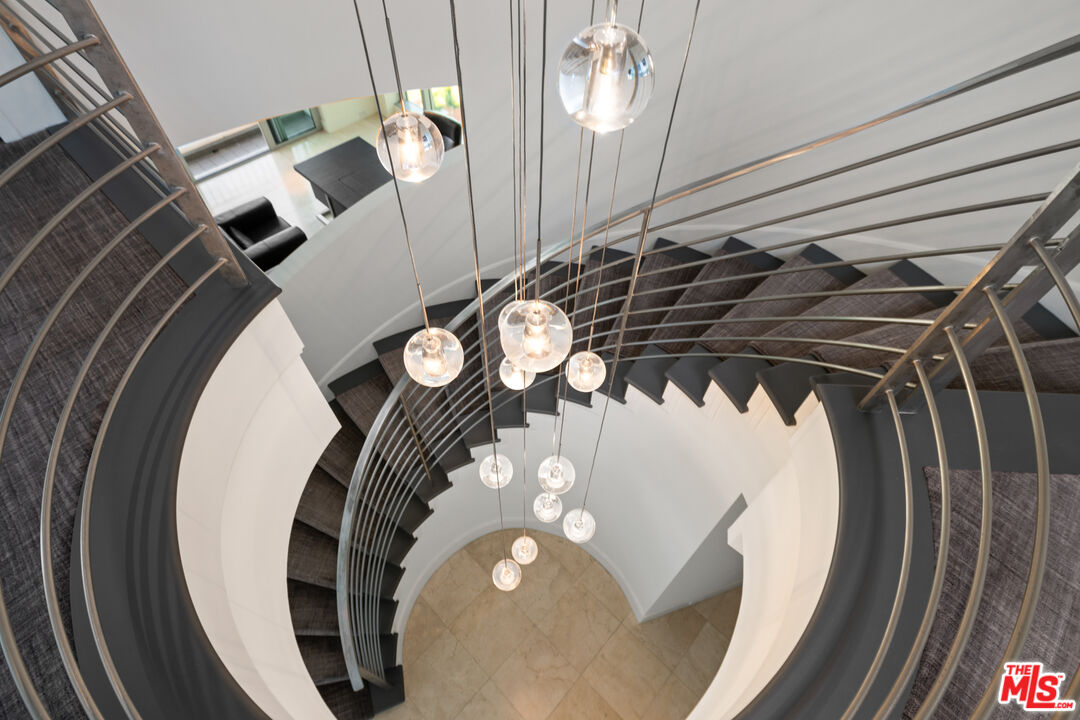 10727 Wilshire Boulevard, Unit PH2 Los Angeles, CA 90024 - Photo 19 of 43