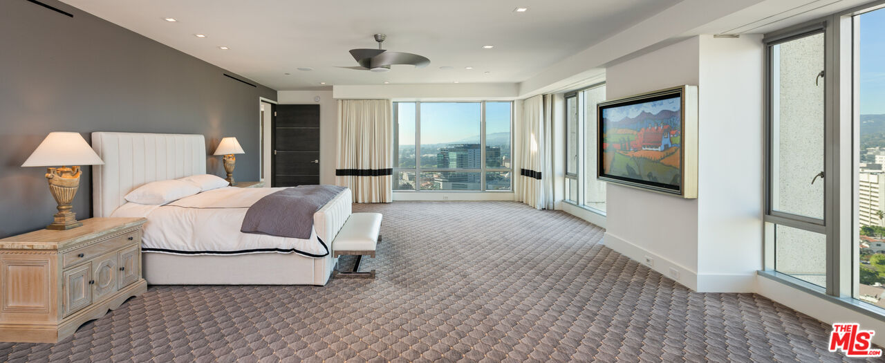 10727 Wilshire Boulevard, Unit PH2 Los Angeles, CA 90024 - Photo 22 of 43