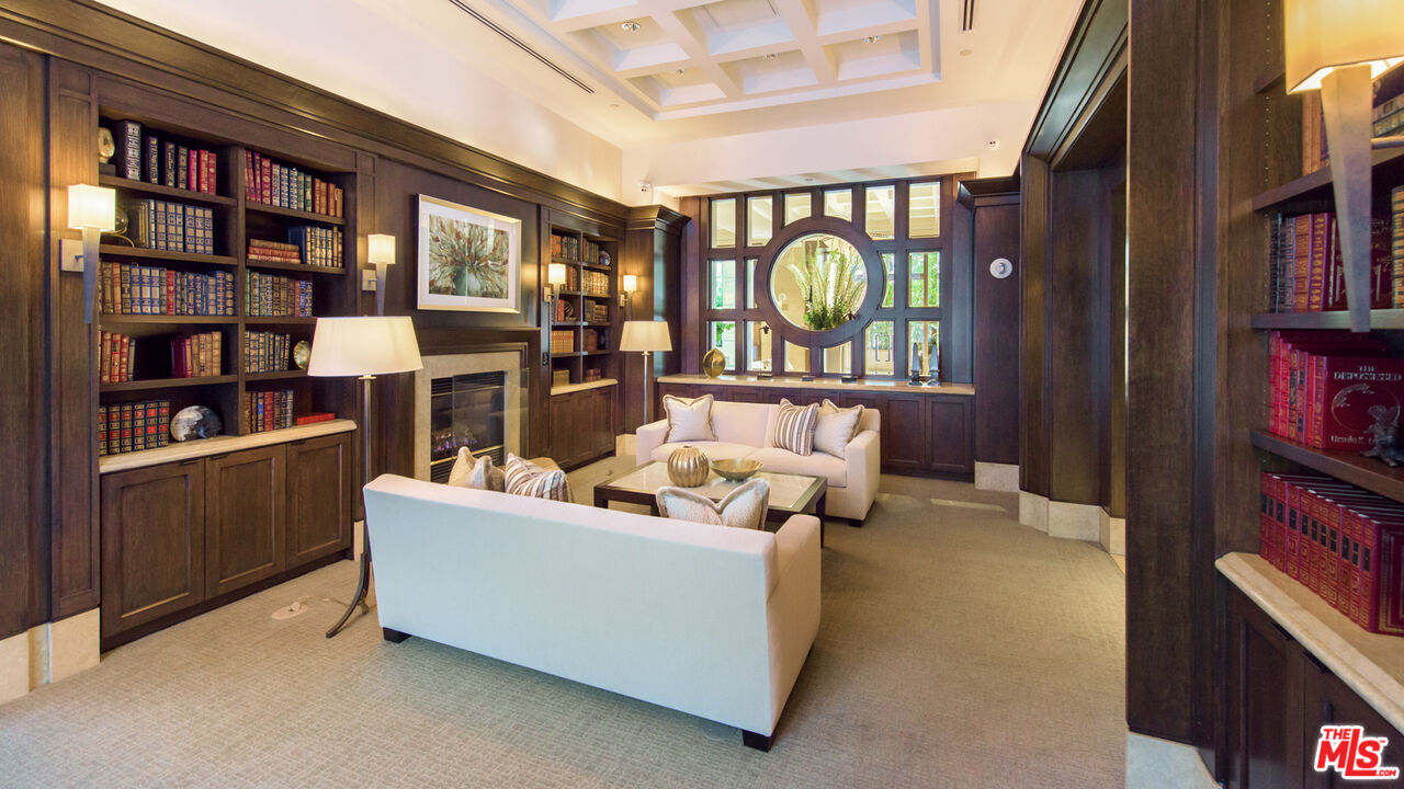 10727 Wilshire Boulevard, Unit PH2 Los Angeles, CA 90024 - Photo 38 of 43