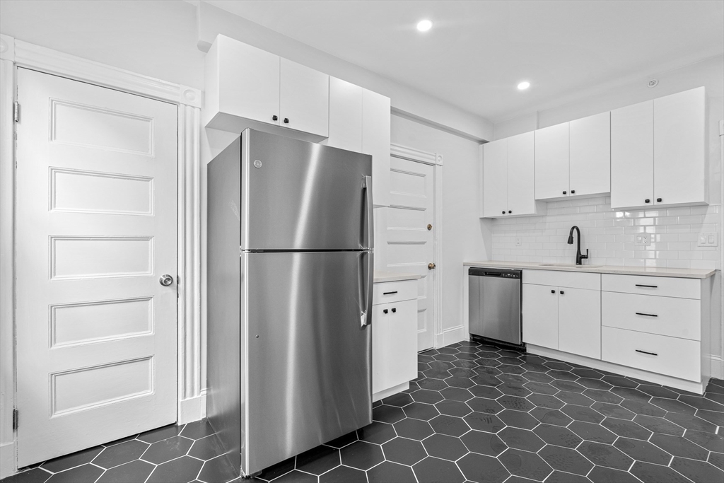 33-35 Ridgemont Street Boston, MA 02134 - Photo 7 of 42 Gallery Image 7