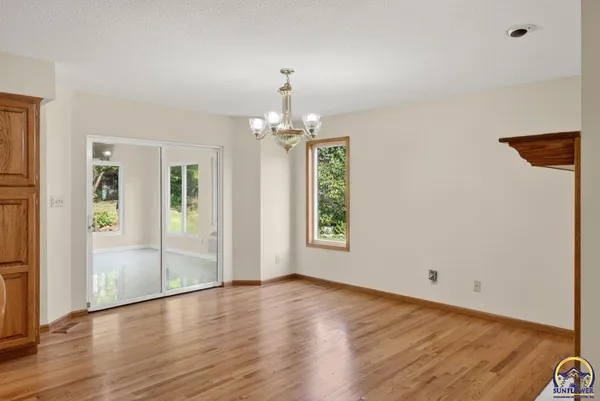 $350,000 | 2217 Southwest Pondview Drive, Topeka, KS 66614