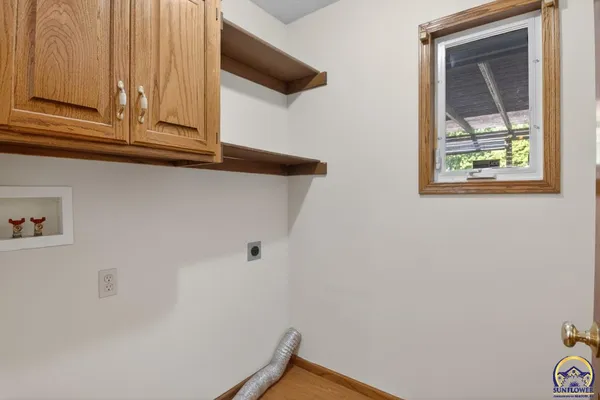 $350,000 | 2217 Southwest Pondview Drive, Topeka, KS 66614