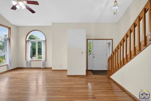 $350,000 | 2217 Southwest Pondview Drive, Topeka, KS 66614