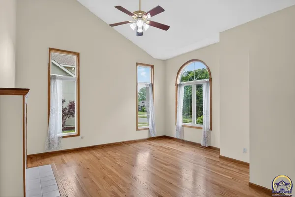 $350,000 | 2217 Southwest Pondview Drive, Topeka, KS 66614