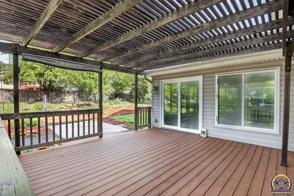 $350,000 | 2217 Southwest Pondview Drive, Topeka, KS 66614