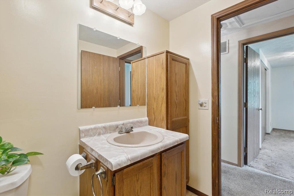 26727 North Dixboro Road South Lyon, MI 48178 - Photo 26 of 57 Gallery Image 26