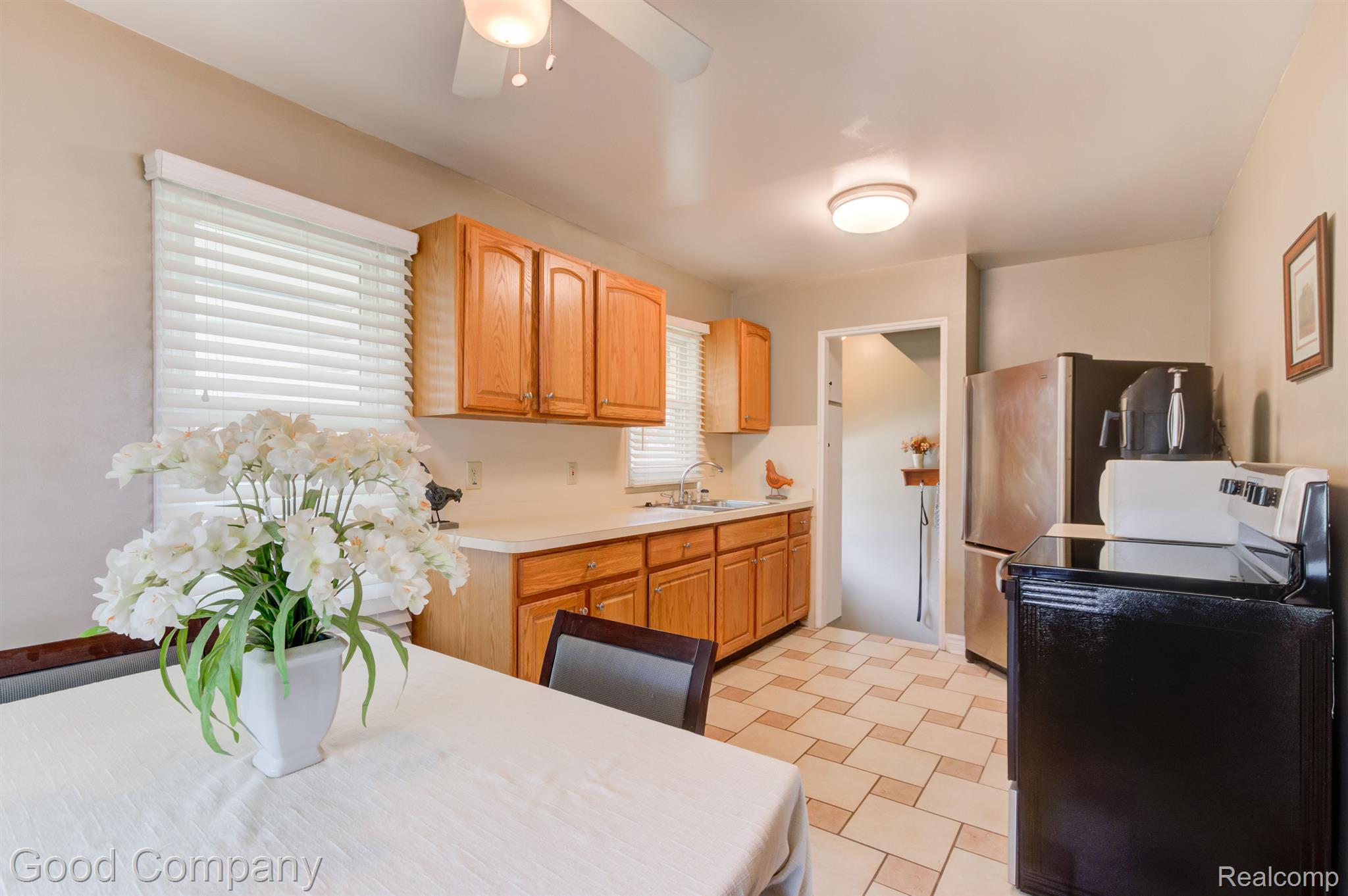 3213 Wakefield Road Berkley, MI 48072 - Photo 10 of 40 Gallery Image 10
