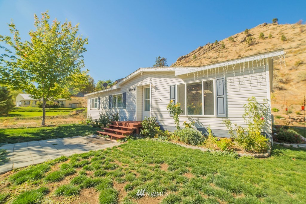 3742-8 Squilchuck Road Wenatchee, WA 98801 - Photo 2 of 19 Gallery Image 2