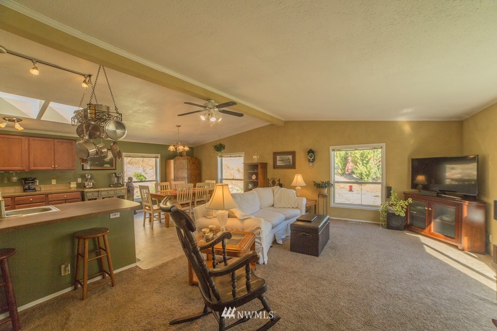 3742-8 Squilchuck Road Wenatchee, WA 98801 - Photo 5 of 19 Gallery Image 5