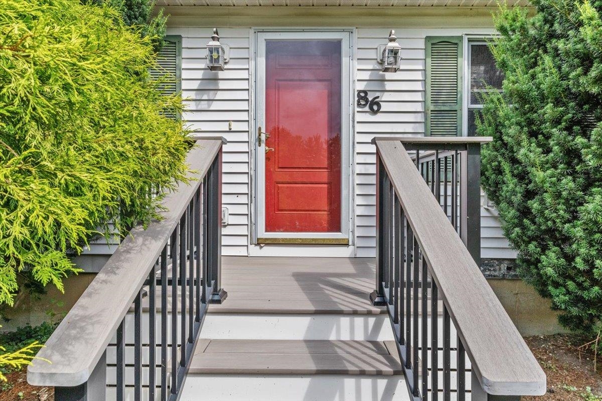 86 Tyler Bridge Road Hinesburg, VT 05461 - Photo 2 of 34 Gallery Image 2