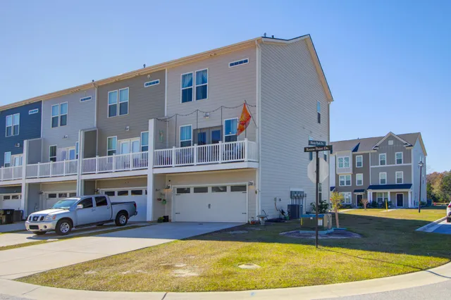 $370,000 | 865 Recess Pt Drive, Moncks Corner, SC 29461