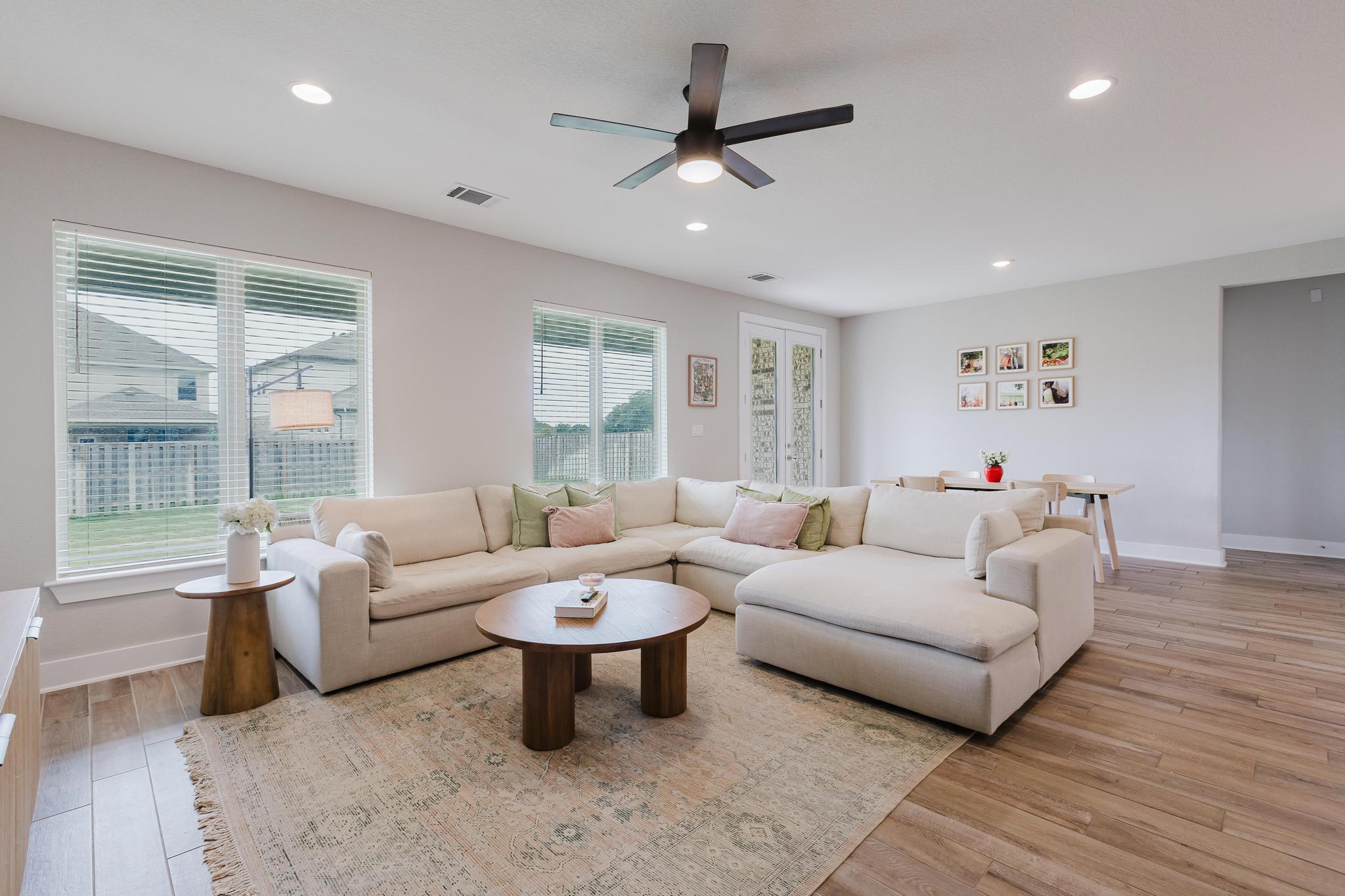 1104 Lickety Lane Georgetown, TX 78633 - Photo 9 of 40 a living room with furniture and a large window