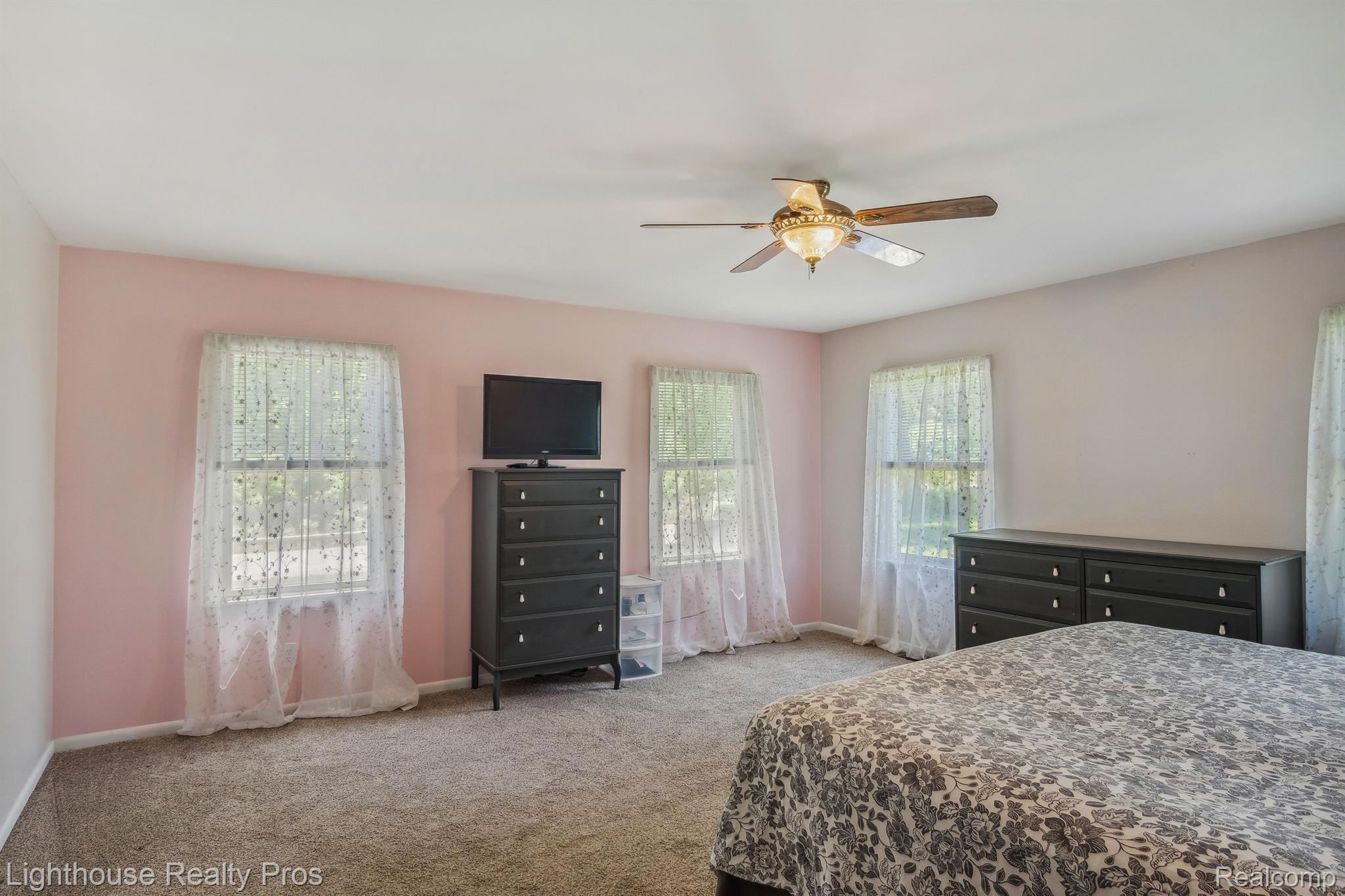 67640 West 8 Mile Road South Lyon, MI 48178 - Photo 23 of 46