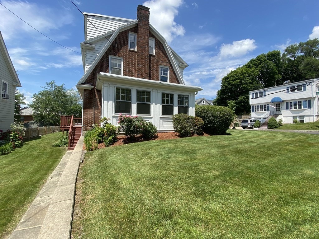 163 Bellevue Road Watertown, MA 02472 - Photo 4 of 42