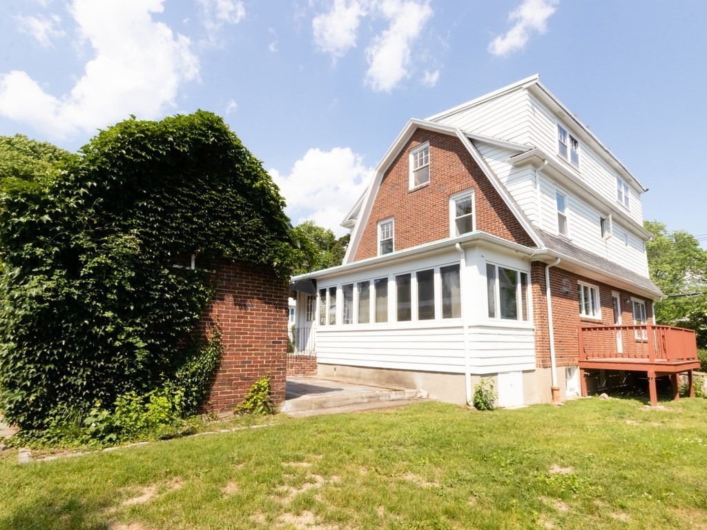 163 Bellevue Road Watertown, MA 02472 - Photo 5 of 42