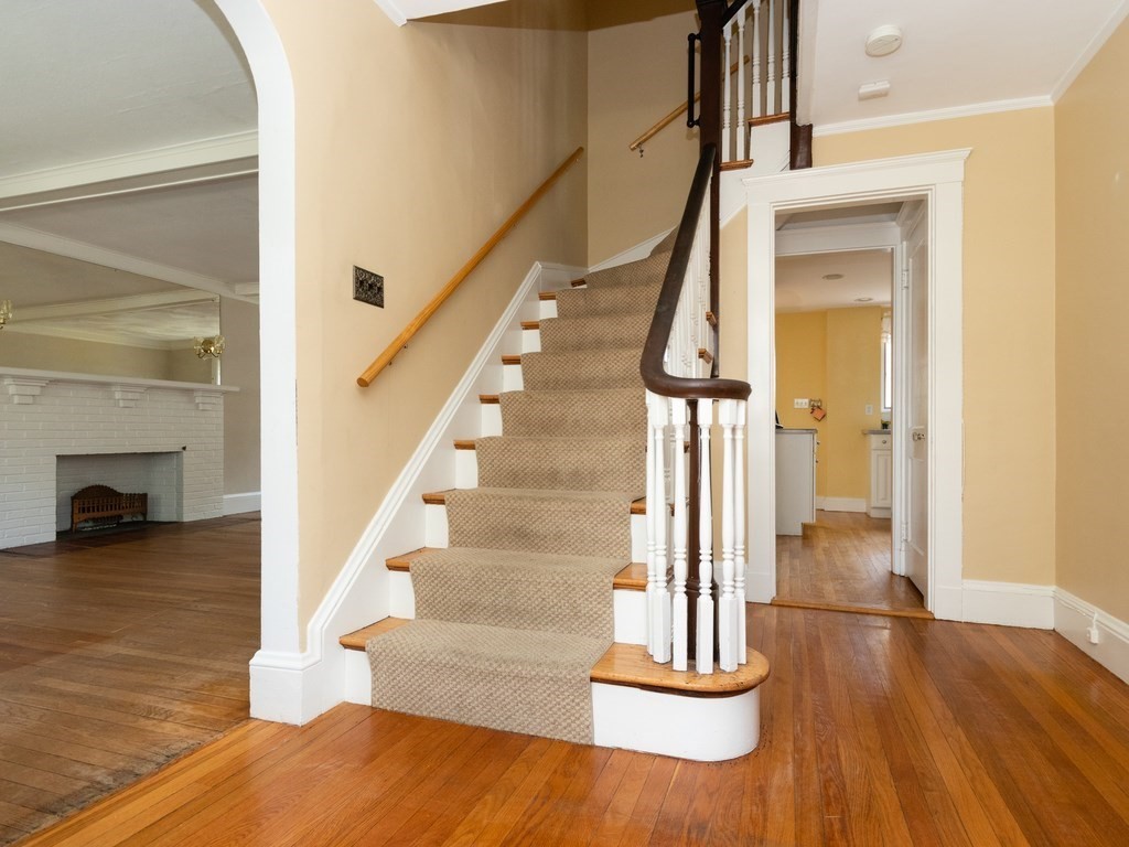 163 Bellevue Road Watertown, MA 02472 - Photo 8 of 42