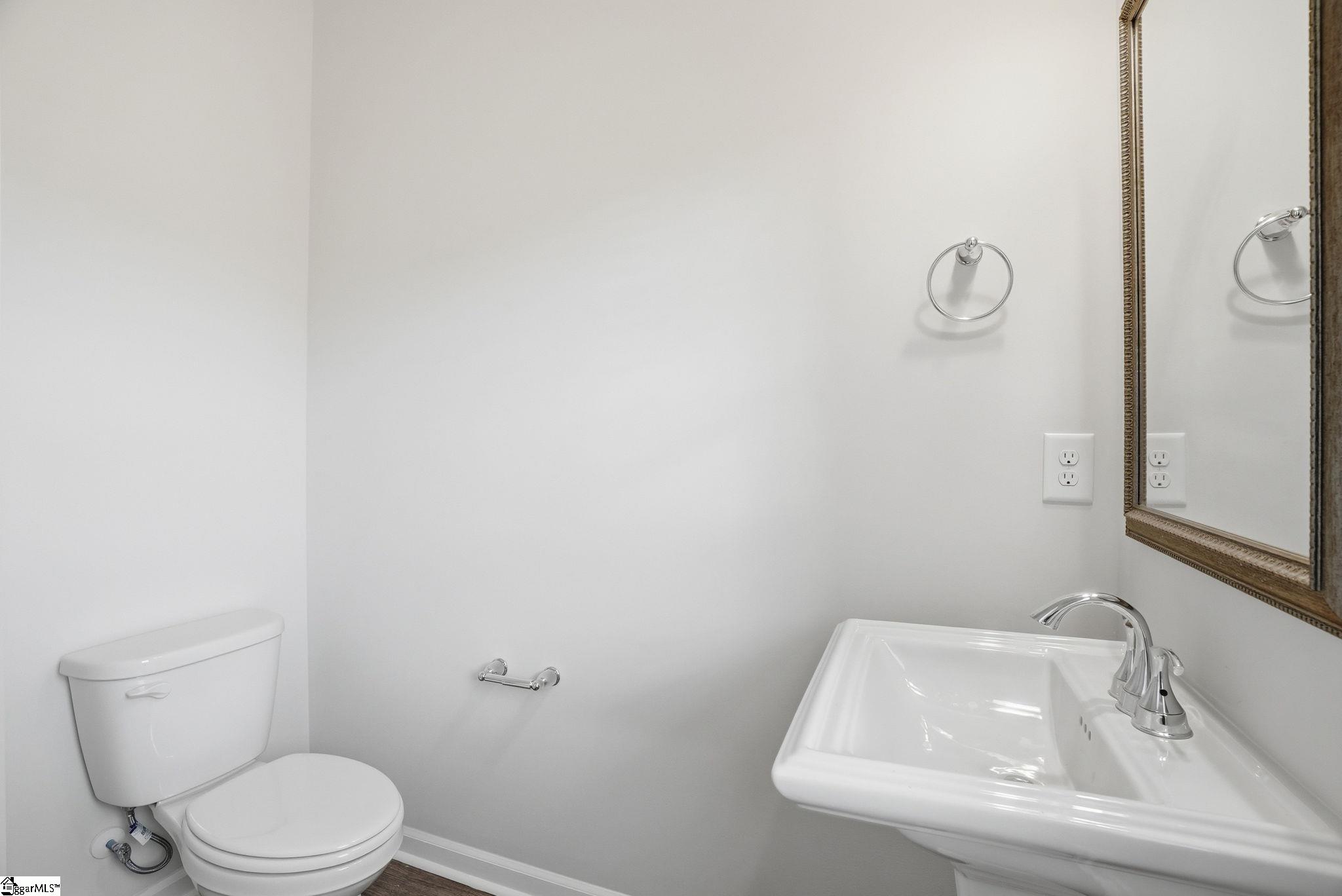 110 Lilac Loop Greenwood, SC 29646 - Photo 6 of 26
