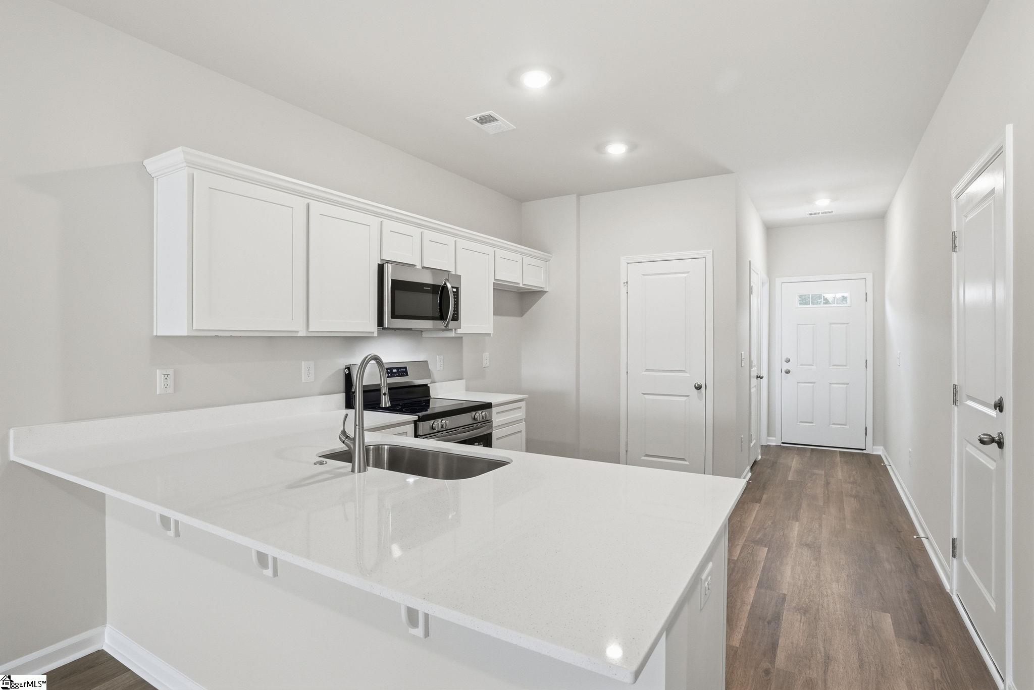110 Lilac Loop Greenwood, SC 29646 - Photo 8 of 26
