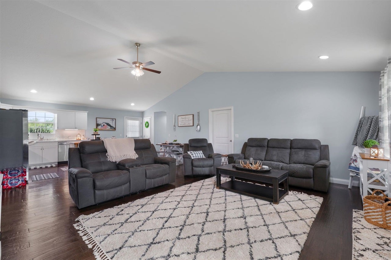 3901 Griderville Road Cave City, KY 42127 - Photo 4 of 32 Gallery Image 4