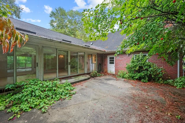 $599,900 | 124 Tecumseh Drive, Longmeadow, MA 01106