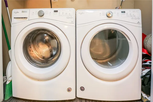 a close up view of washer and dryer