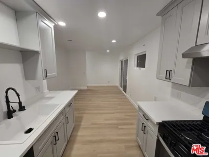 $1,324,900 | 16124 San Fernando Mission Boulevard, Granada Hills, CA 91344