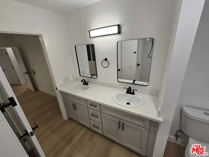 $1,324,900 | 16124 San Fernando Mission Boulevard, Granada Hills, CA 91344