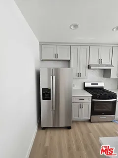 $1,324,900 | 16124 San Fernando Mission Boulevard, Granada Hills, CA 91344