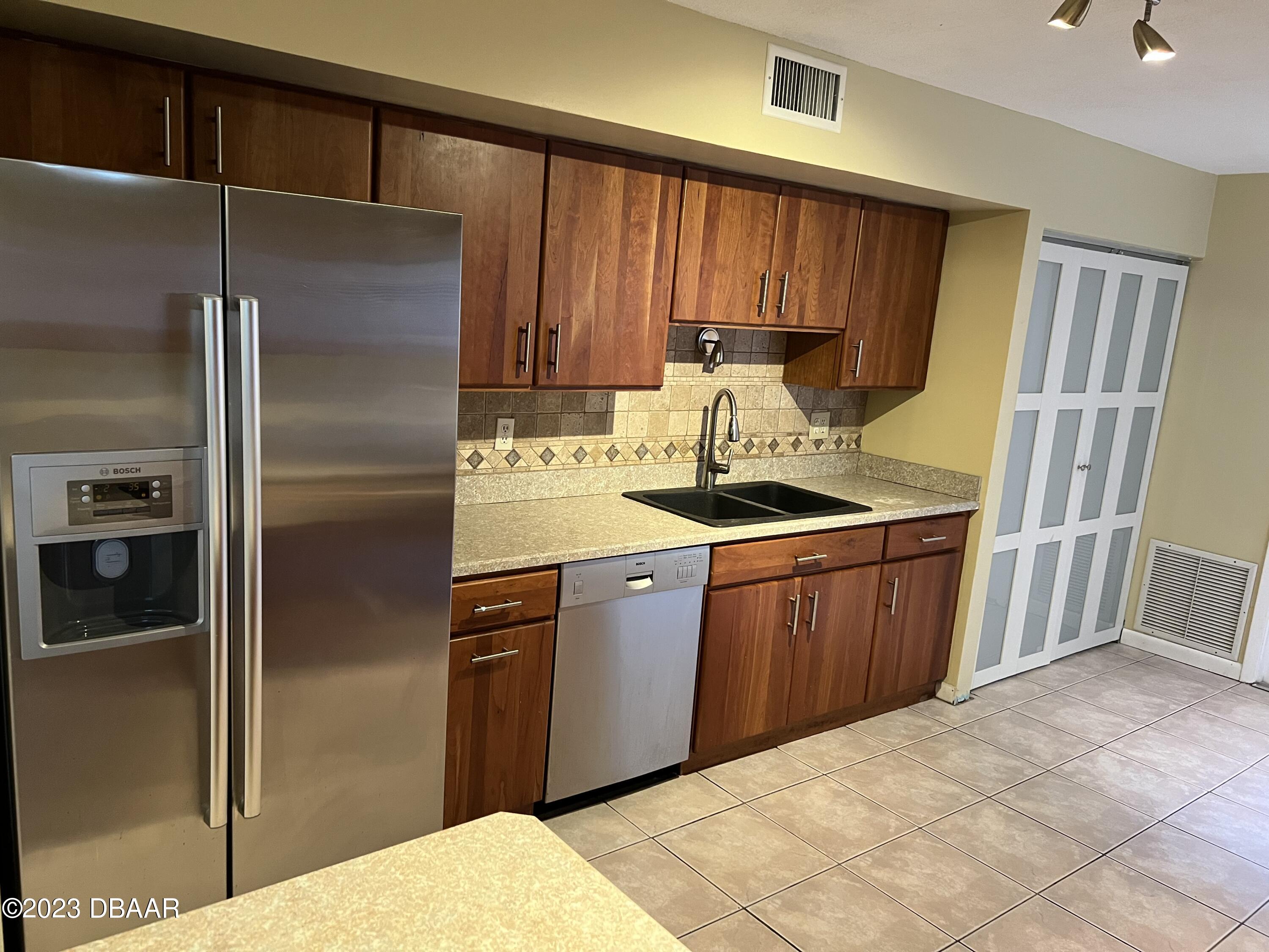 3 Tomahawk Trail Ormond Beach, FL 32174 - Photo 2 of 16 IMG_2157