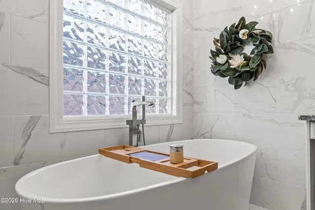 $1,210,000 | 116 Stillwood Court, New Bern, NC 28560