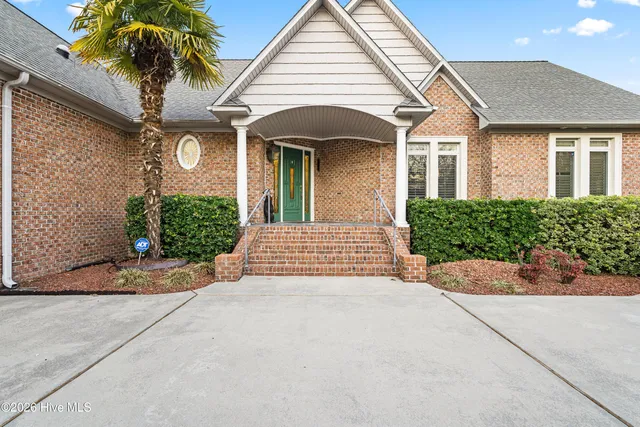 $1,210,000 | 116 Stillwood Court, New Bern, NC 28560