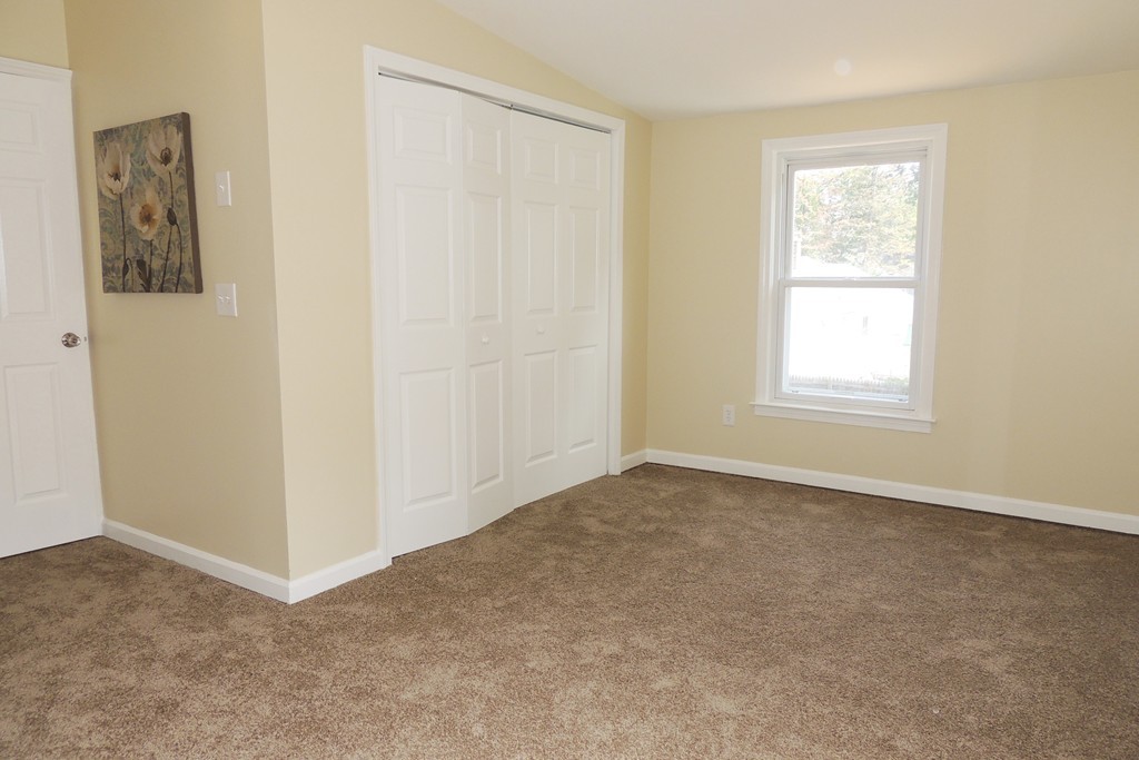 55 Linnell Street Springfield, MA 01104 - Photo 16 of 29 Gallery Image 16