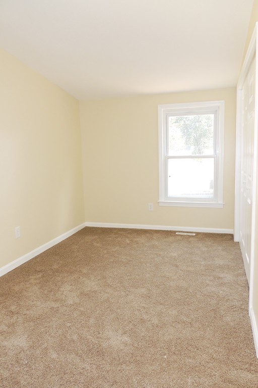 55 Linnell Street Springfield, MA 01104 - Photo 10 of 29 Gallery Image 10