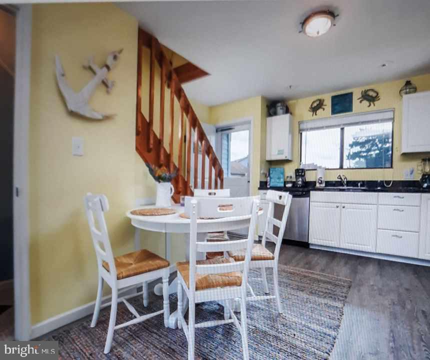 600 Salt Spray Road, Unit 3 Ocean City, MD 21842 - Photo 3 of 19 dining