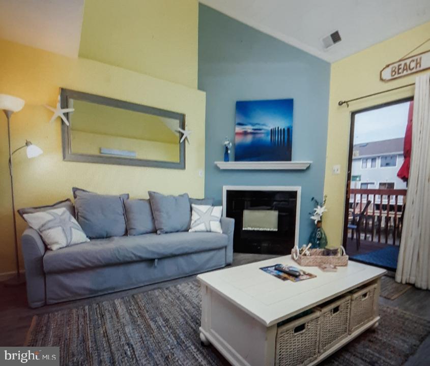 600 Salt Spray Road, Unit 3 Ocean City, MD 21842 - Photo 4 of 19 living room