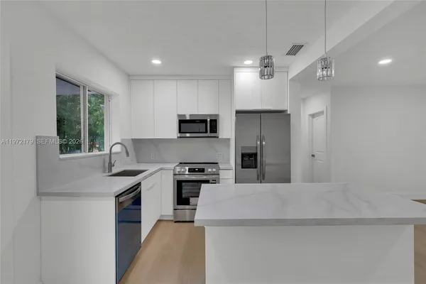 $6,500 | 5111 Southwest 73rd Terrace, Miami, FL 33143