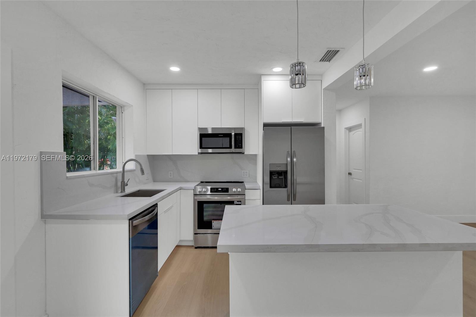 5111 Southwest 73rd Terrace Miami, FL 33143 - Photo 11 of 31