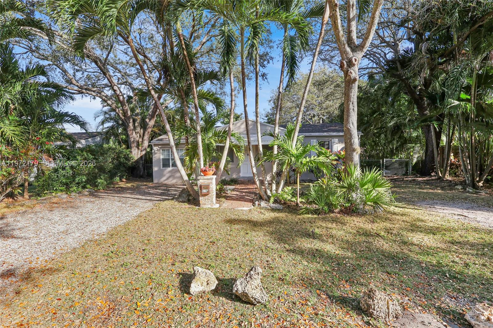 5111 Southwest 73rd Terrace Miami, FL 33143 - Photo 2 of 31