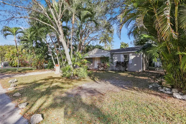 $6,500 | 5111 Southwest 73rd Terrace, Miami, FL 33143