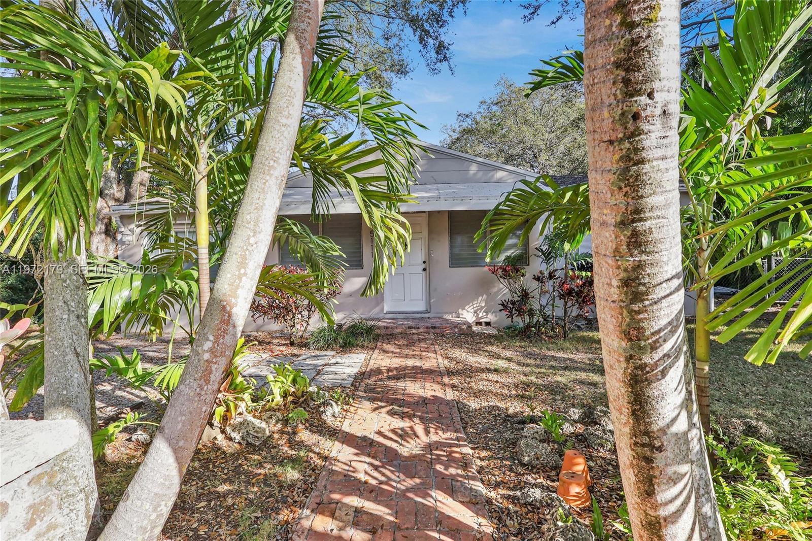 5111 Southwest 73rd Terrace Miami, FL 33143 - Photo 4 of 31