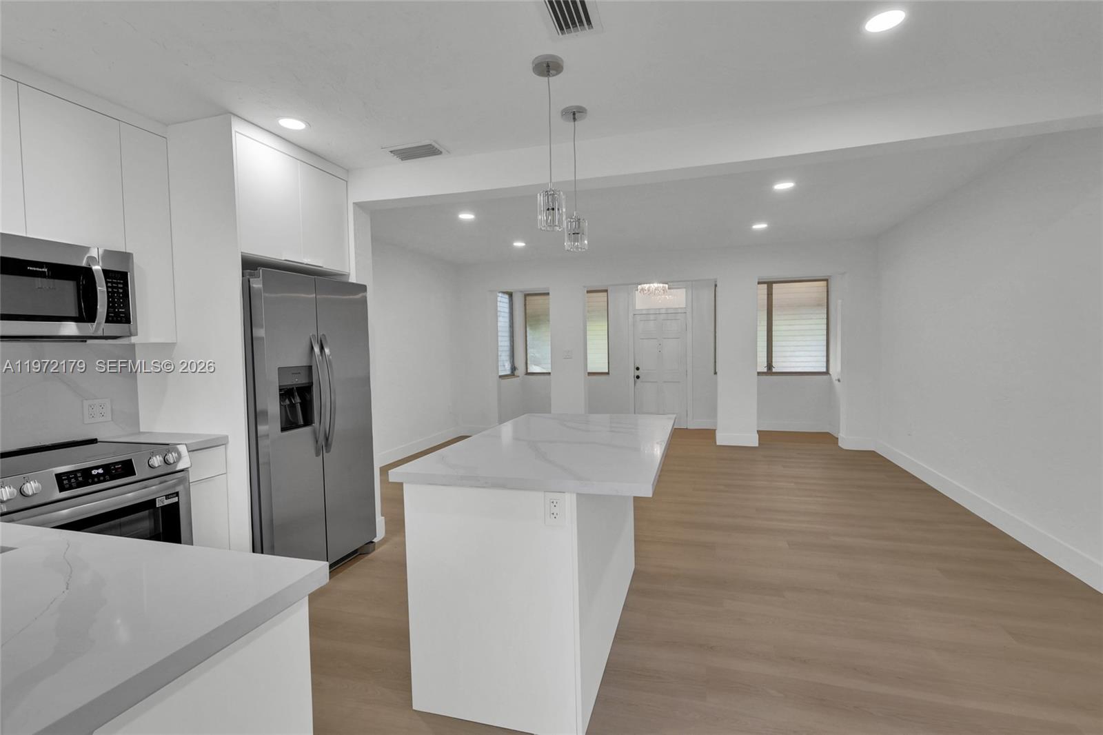 5111 Southwest 73rd Terrace Miami, FL 33143 - Photo 6 of 31