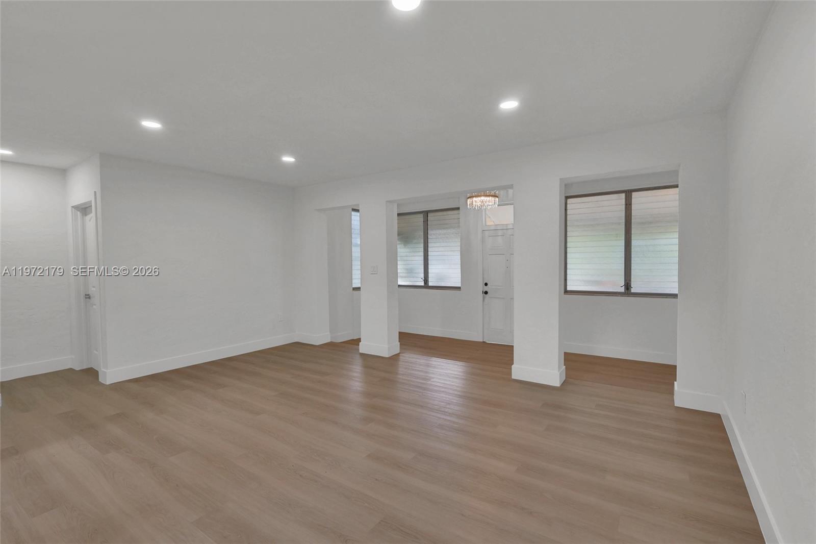 5111 Southwest 73rd Terrace Miami, FL 33143 - Photo 7 of 31