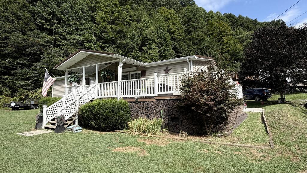 1091 Harman Frk Road Raven, VA 24639 - Photo 1 of 24 Gallery Image 1
