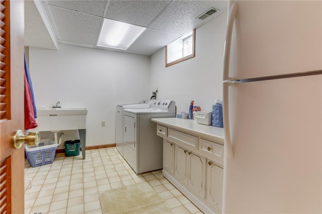 1433 Iron Liege Road Indianapolis, IN 46217 - Photo 16 of 43 Gallery Image 16
