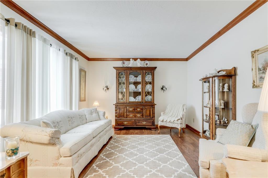1433 Iron Liege Road Indianapolis, IN 46217 - Photo 5 of 43 Gallery Image 5