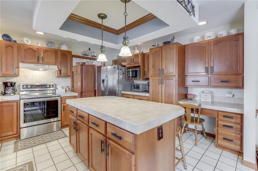1433 Iron Liege Road Indianapolis, IN 46217 - Photo 9 of 43 Gallery Image 9