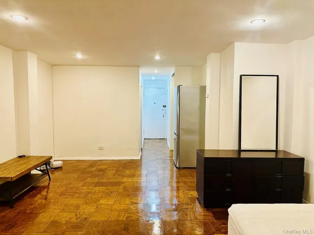 $3,150 | 240 East 35th Street, Unit 11F | Murray Hill
