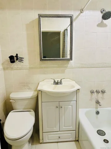 $3,150 | 240 East 35th Street, Unit 11F | Murray Hill